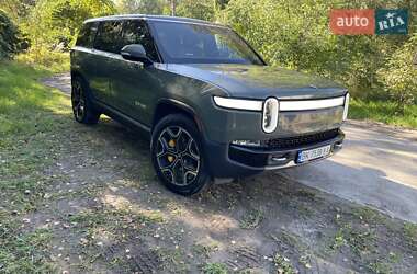 Внедорожник / Кроссовер Rivian R1S 2022 в 