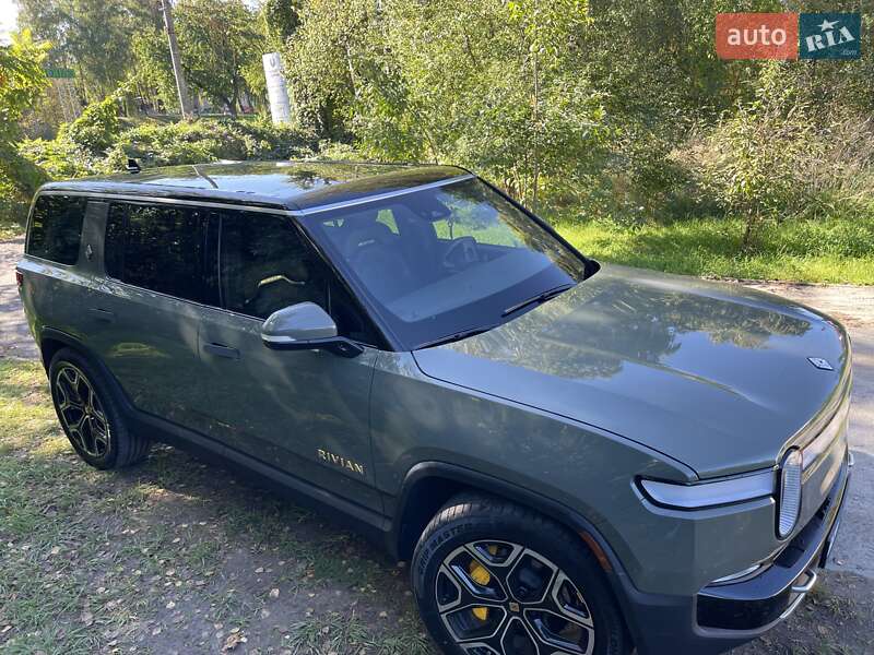 Позашляховик / Кросовер Rivian R1S 2022 в Рівному
