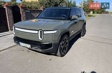Внедорожник / Кроссовер Rivian R1S 2022 в 