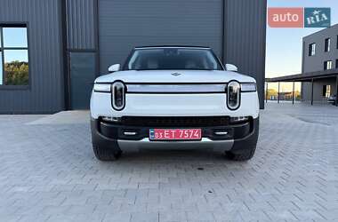 Внедорожник / Кроссовер Rivian R1S 2023 в 