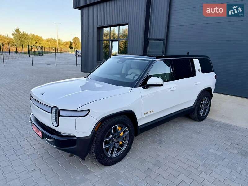 Позашляховик / Кросовер Rivian R1S 2023 в Дубні
