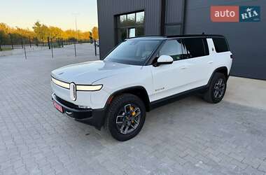 Внедорожник / Кроссовер Rivian R1S 2023 в 