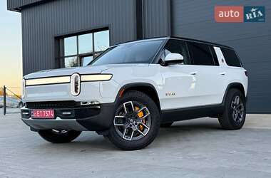 Внедорожник / Кроссовер Rivian R1S 2023 в 