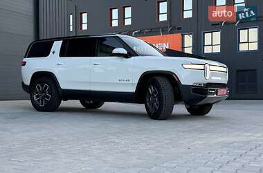 Внедорожник / Кроссовер Rivian R1S 2023 в 