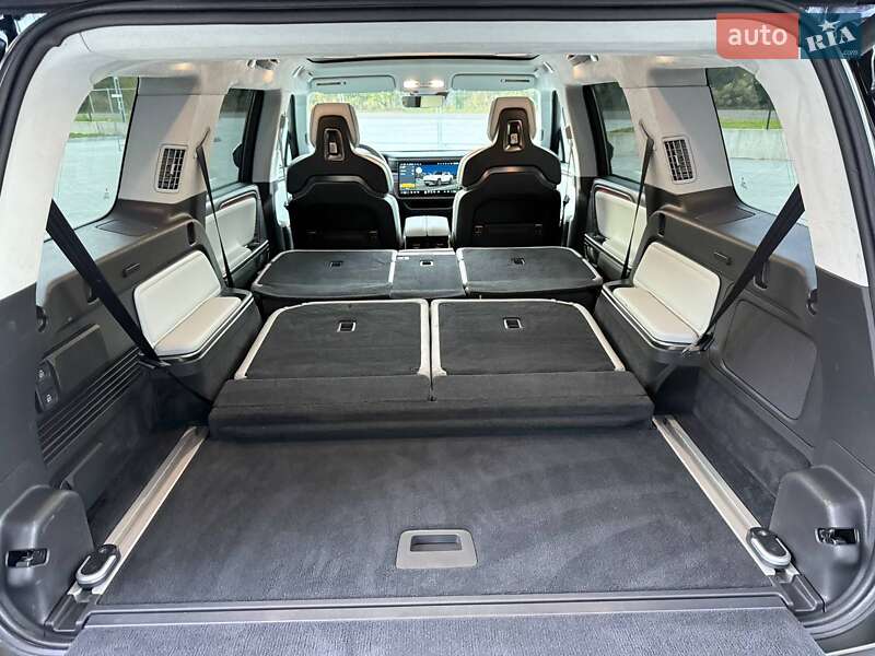 Позашляховик / Кросовер Rivian R1S 2023 в Дубні