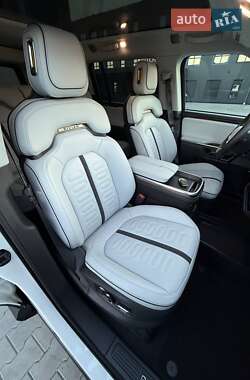 Внедорожник / Кроссовер Rivian R1S 2023 в 