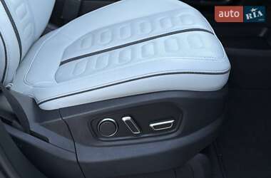 Внедорожник / Кроссовер Rivian R1S 2023 в 