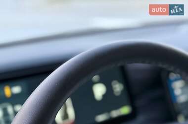 Внедорожник / Кроссовер Rivian R1S 2023 в 