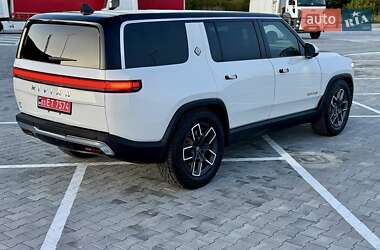 Внедорожник / Кроссовер Rivian R1S 2023 в 