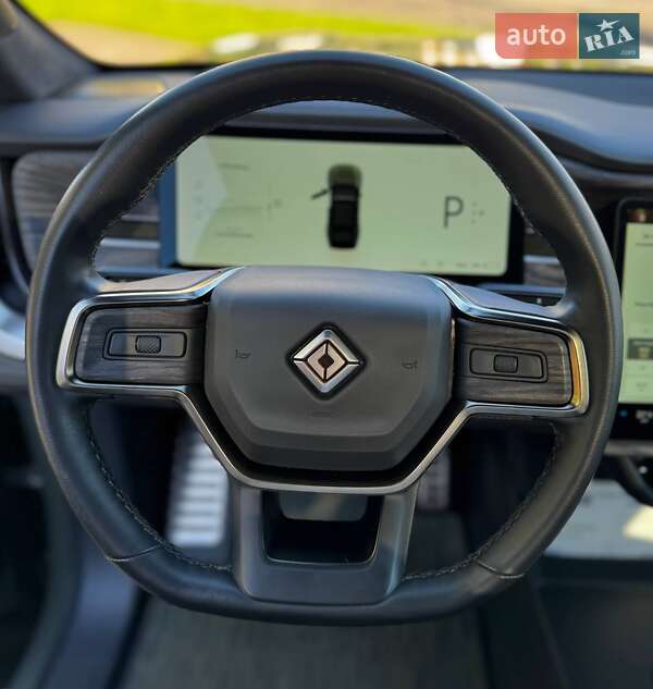 Внедорожник / Кроссовер Rivian R1S 2022 в Львове