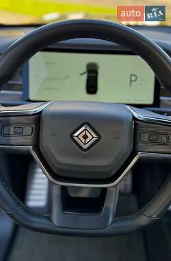 Позашляховик / Кросовер Rivian R1S 2022 в 