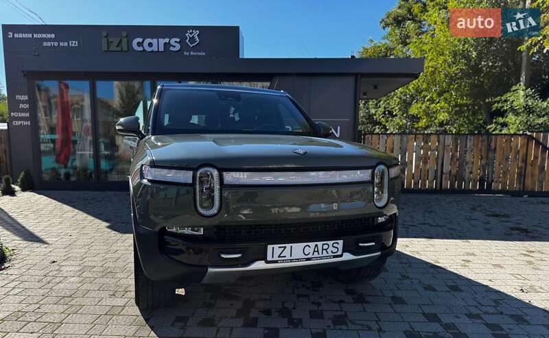 Rivian R1S 2022