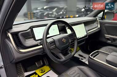Внедорожник / Кроссовер Rivian R1S 2024 в 