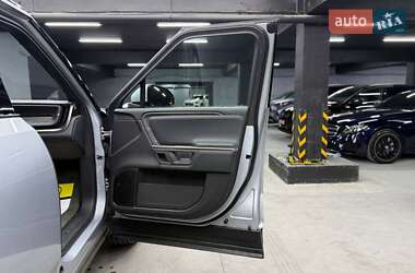 Внедорожник / Кроссовер Rivian R1S 2024 в 