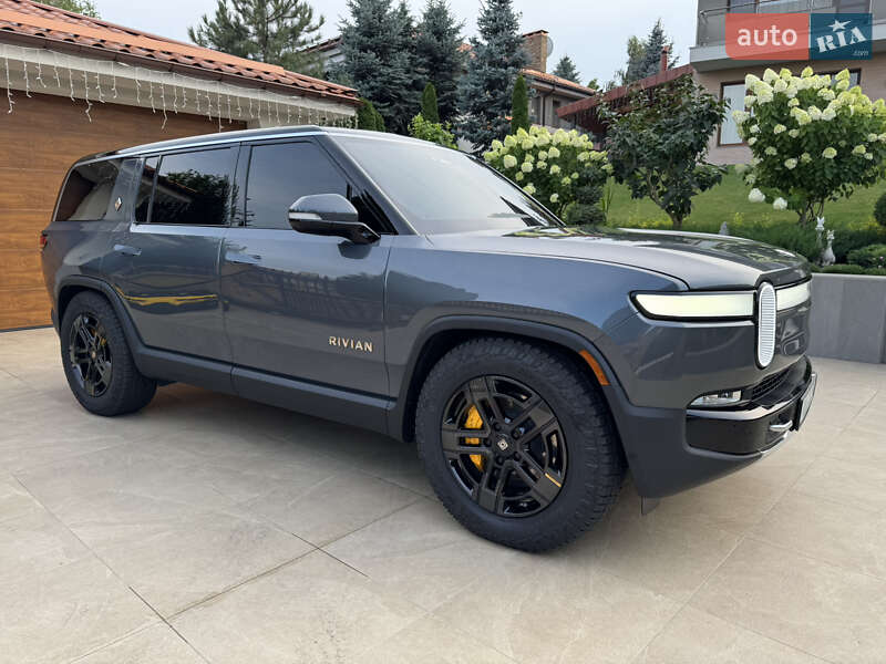 Внедорожник / Кроссовер Rivian R1S 2023 в Киеве