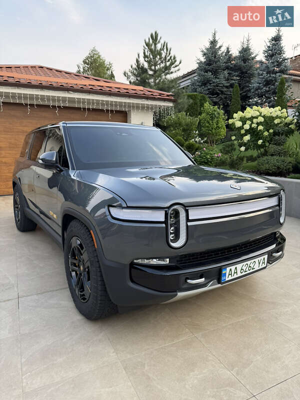 Внедорожник / Кроссовер Rivian R1S 2023 в Киеве