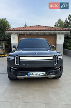 Позашляховик / Кросовер Rivian R1S 2023 в 