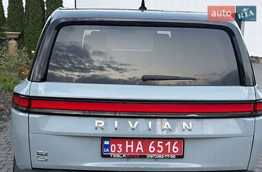 Внедорожник / Кроссовер Rivian R1S 2024 в 