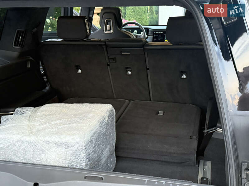 Внедорожник / Кроссовер Rivian R1S 2024 в Луцке