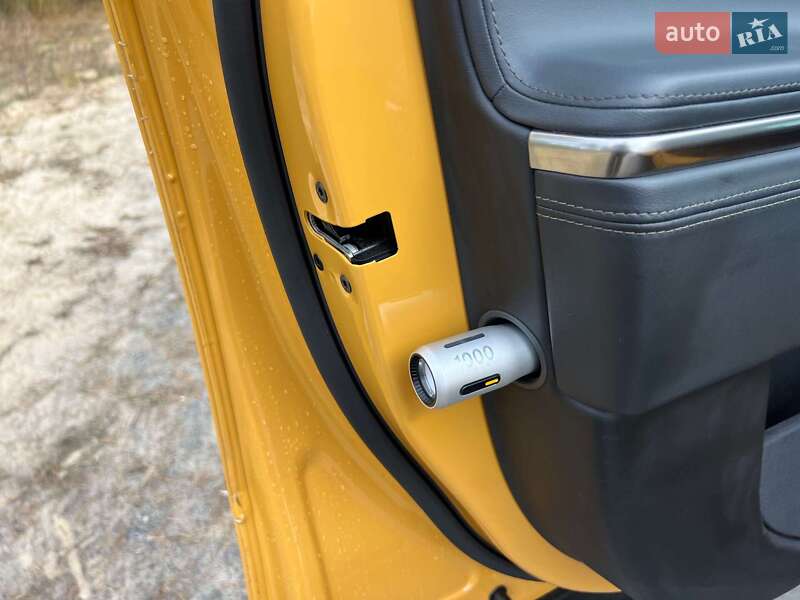 Внедорожник / Кроссовер Rivian R1S 2023 в Киеве