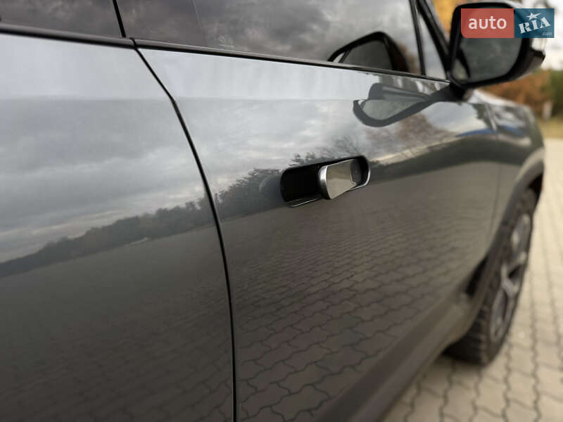 Позашляховик / Кросовер Rivian R1S 2022 в Костопілі