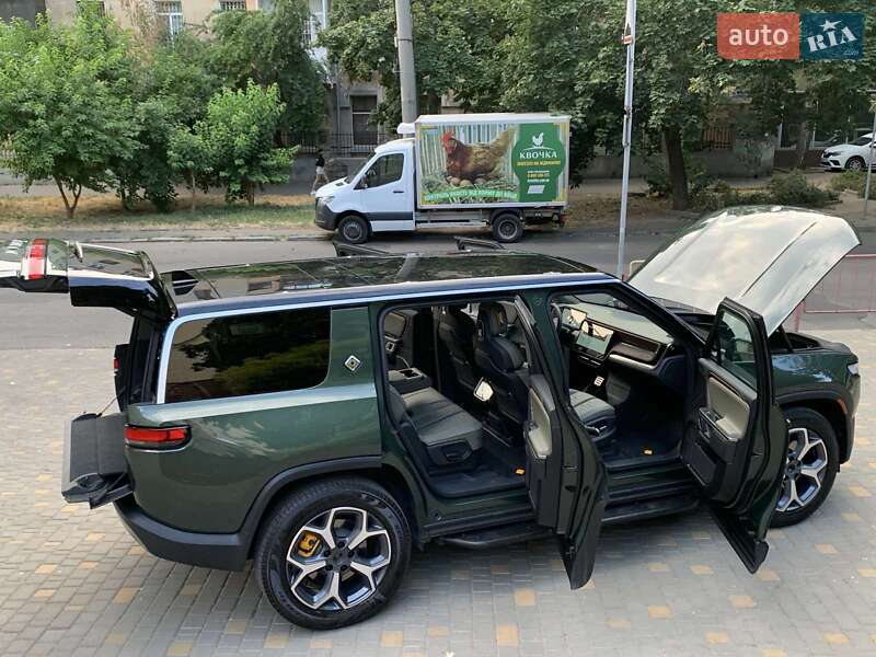 Внедорожник / Кроссовер Rivian R1S 2023 в Одессе фото 20 Внедорожник / Кроссовер Rivian R1S 2023 в Одессе