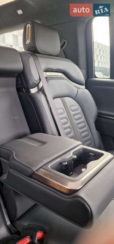 Внедорожник / Кроссовер Rivian R1S 2023 в Одессе фото 25 Внедорожник / Кроссовер Rivian R1S 2023 в Одессе