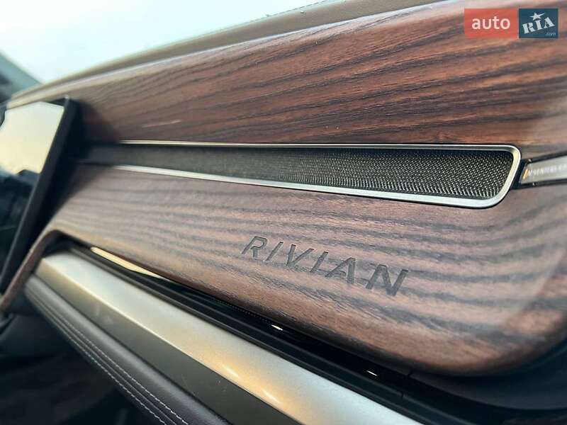 Позашляховик / Кросовер Rivian R1S 2023 в Львові
