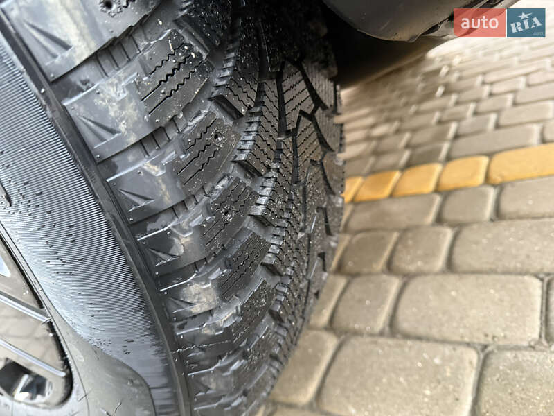 Внедорожник / Кроссовер Rivian R1S 2023 в Львове