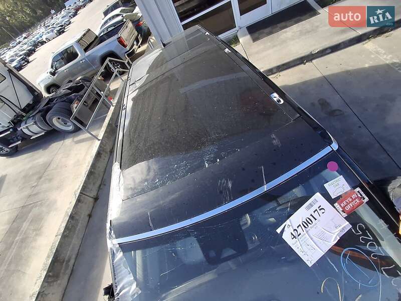 Внедорожник / Кроссовер Rivian R1S 2023 в Киеве фото 8 Внедорожник / Кроссовер Rivian R1S 2023 в Киеве