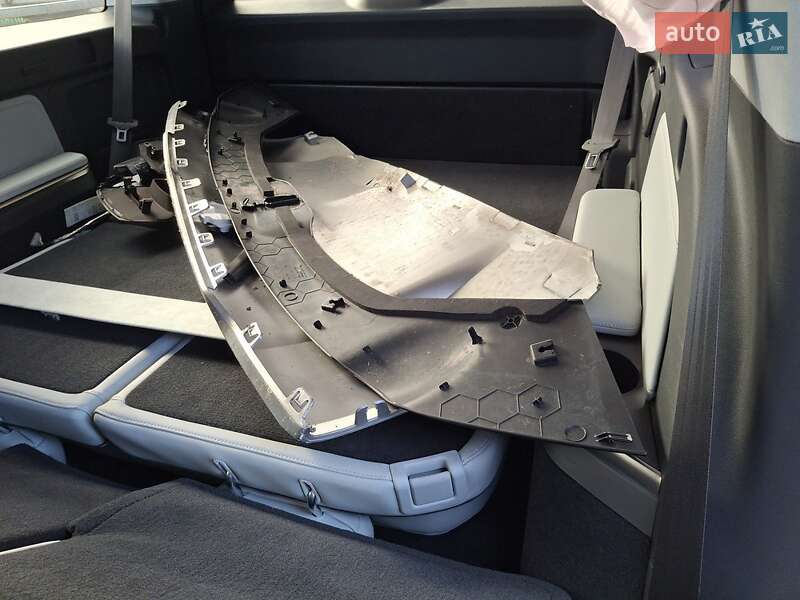 Внедорожник / Кроссовер Rivian R1S 2023 в Киеве фото 28 Внедорожник / Кроссовер Rivian R1S 2023 в Киеве