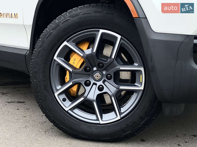 Внедорожник / Кроссовер Rivian R1S 2023 в Киеве