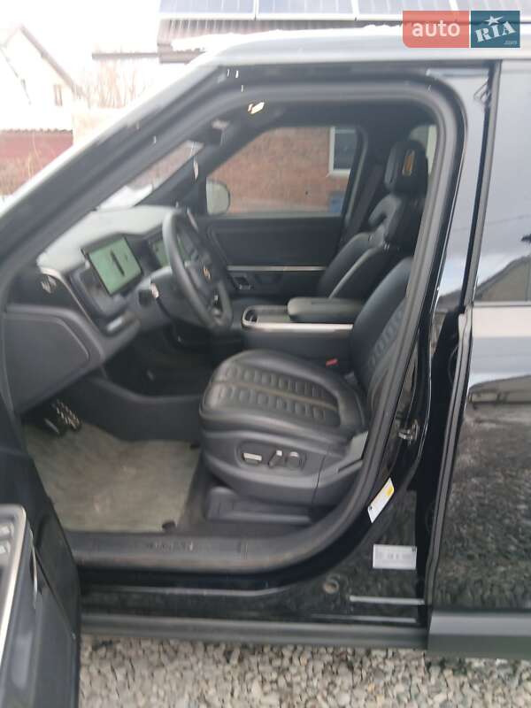 Внедорожник / Кроссовер Rivian R1S 2023 в Городке фото 10 Внедорожник / Кроссовер Rivian R1S 2023 в Городке