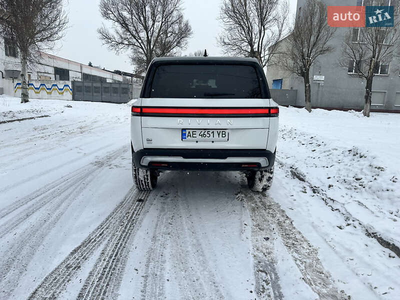 Внедорожник / Кроссовер Rivian R1S 2024 в Днепре