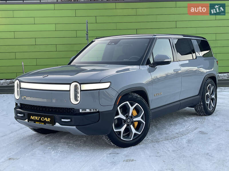 Rivian R1S 2023
