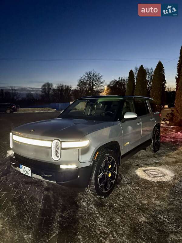 Внедорожник / Кроссовер Rivian R1S 2022 в Хмельницком