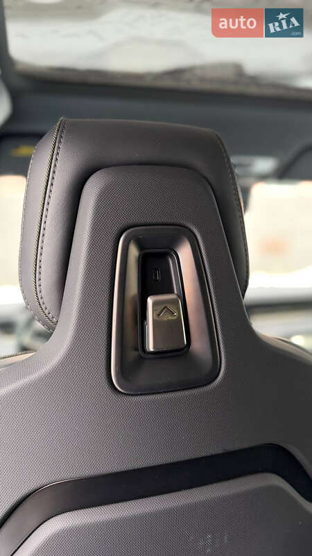 Внедорожник / Кроссовер Rivian R1S 2024 в Костополе