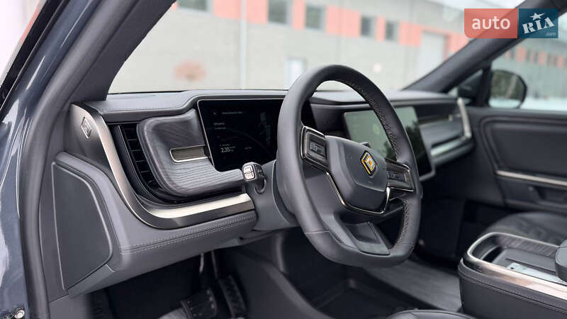 Внедорожник / Кроссовер Rivian R1S 2024 в Костополе