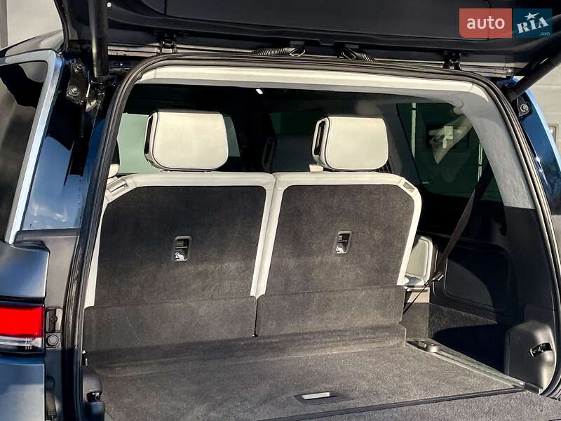 Внедорожник / Кроссовер Rivian R1S 2023 в Киеве