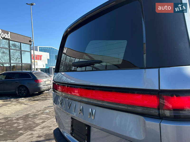 Внедорожник / Кроссовер Rivian R1S 2025 в Луцке