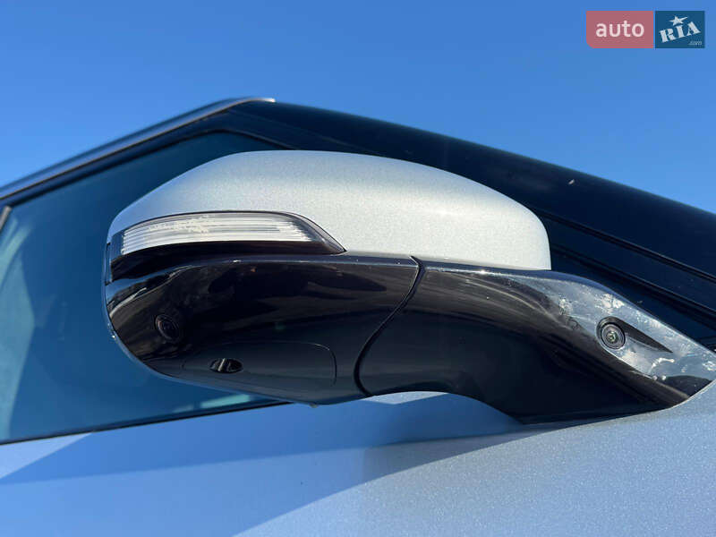 Внедорожник / Кроссовер Rivian R1S 2025 в Луцке