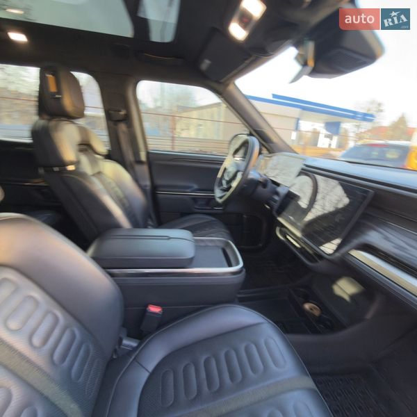 Внедорожник / Кроссовер Rivian R1S 2022 в Хмельницком