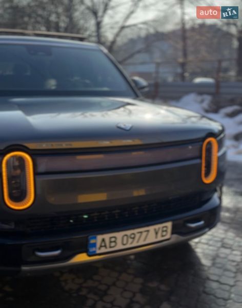 Внедорожник / Кроссовер Rivian R1S 2022 в Хмельницком