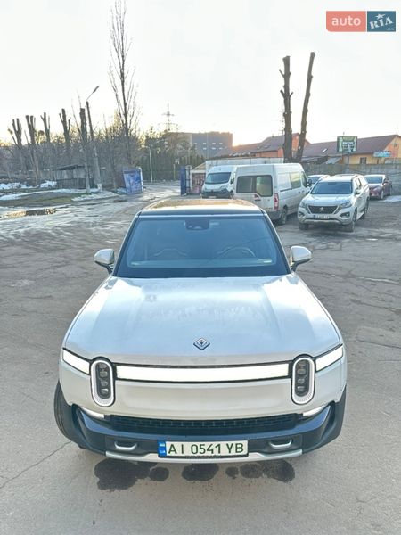 Внедорожник / Кроссовер Rivian R1S 2024 в Киеве
