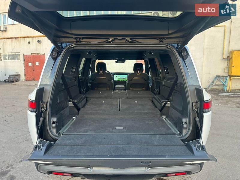 Внедорожник / Кроссовер Rivian R1S 2024 в Киеве