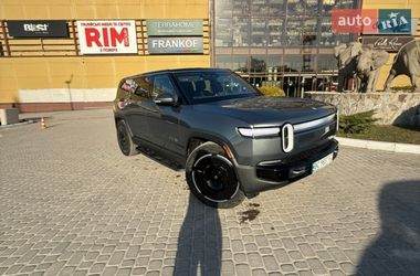 Внедорожник / Кроссовер Rivian R1S 2024 в Львове