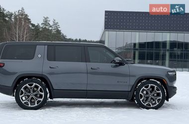 Внедорожник / Кроссовер Rivian R1S 2024 в Ровно