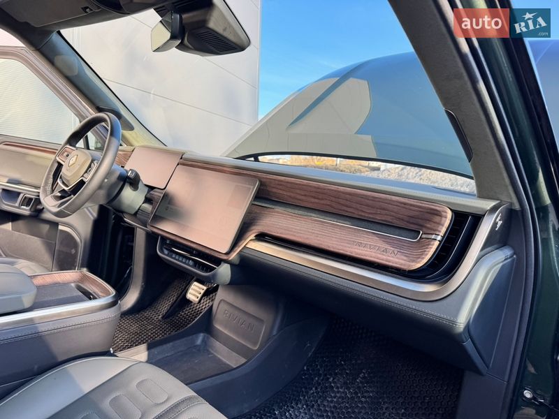 Позашляховик / Кросовер Rivian R1S 2023 в Києві