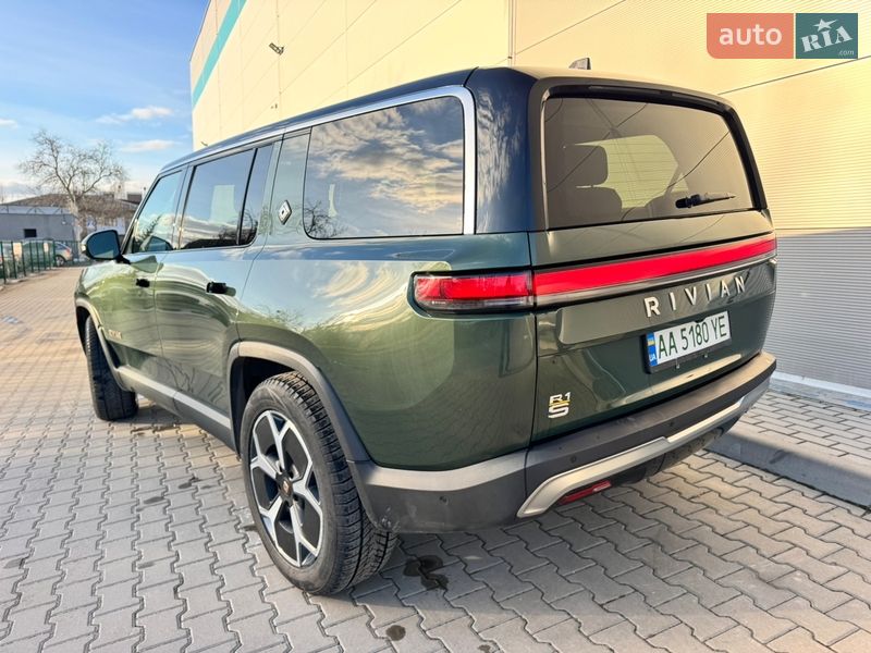 Позашляховик / Кросовер Rivian R1S 2023 в Києві