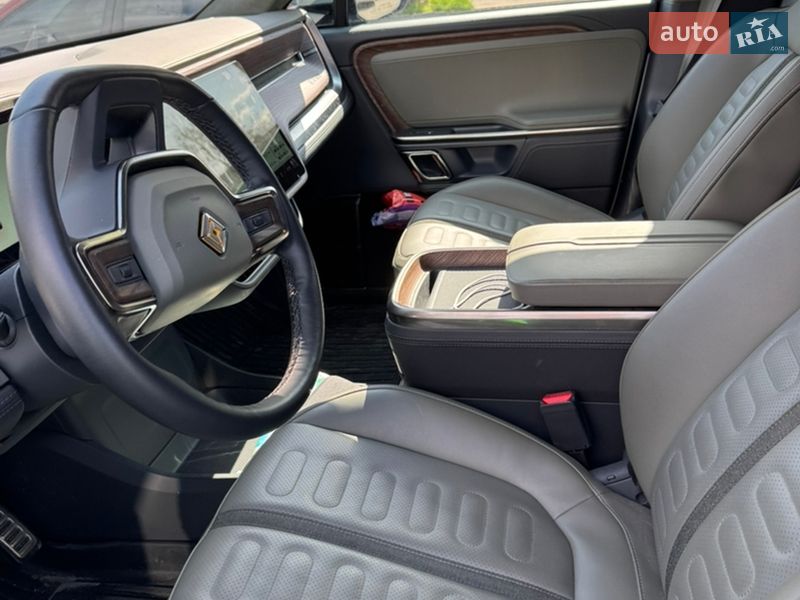 Внедорожник / Кроссовер Rivian R1S 2023 в Николаеве фото 7 Внедорожник / Кроссовер Rivian R1S 2023 в Николаеве
